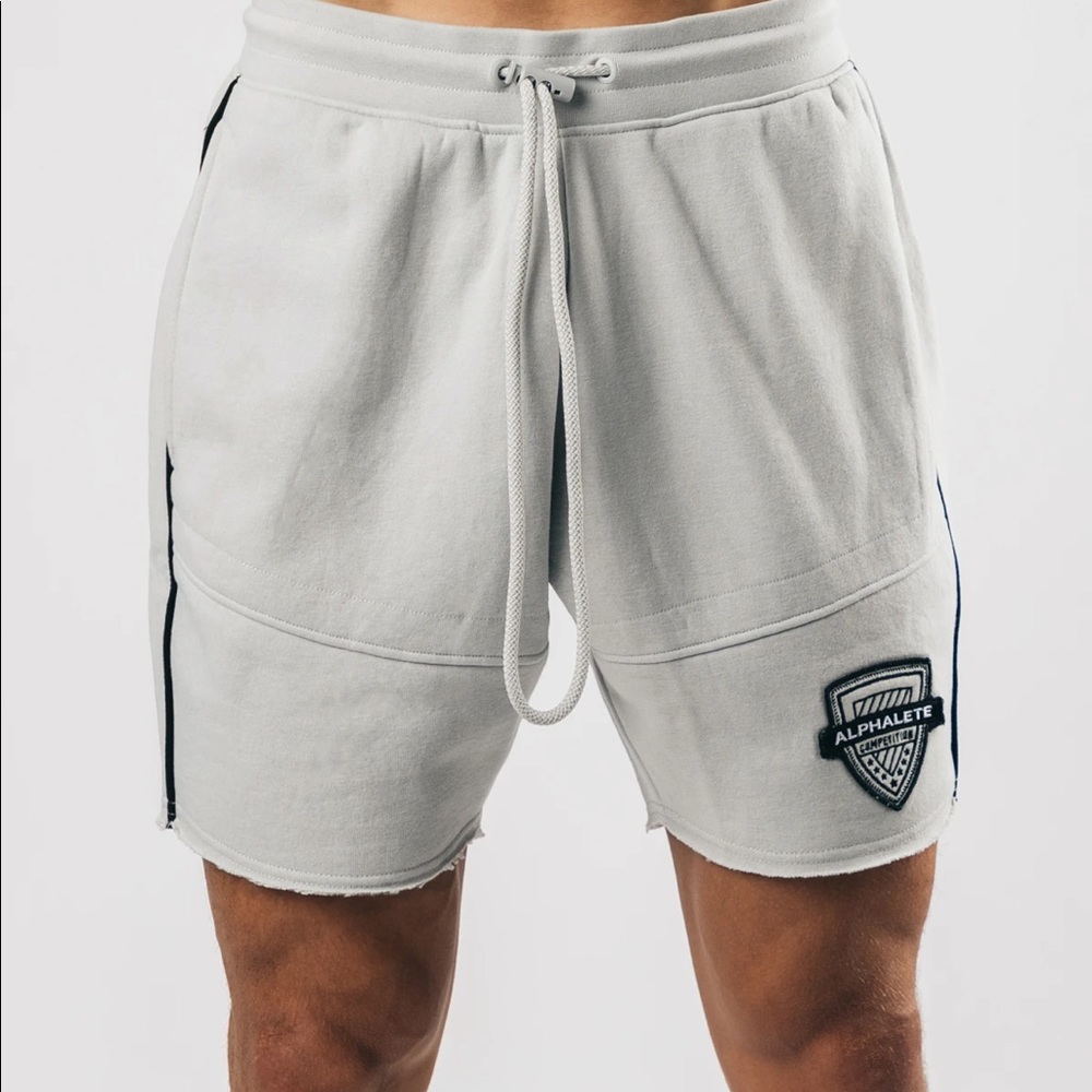 COPY - Alphalete Varsity short - Light Grey (Medium)